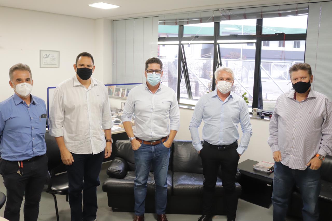 Deputados e Prefeito de Cariacica se reuniram com o empresário, Osvaldo Zilli, e o diretor superintendente do Terca, Sidemar Acosta./ Foto: Bruno Fritz