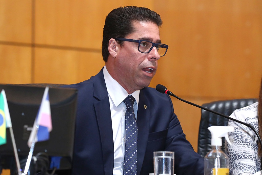 Deputado Marcelo Santos é autor do PL 864/2021 que amplia isenção de ICMS para carros PcD no ES. / Foto: Lucas S. Costa/Ales