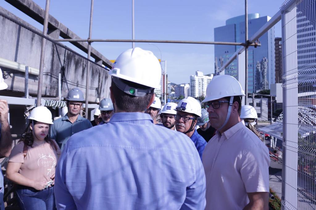 Equipe da CoinfraES fiscaliza estrutura das obras, para garantir segurança. / Foto: Bruno Fritz