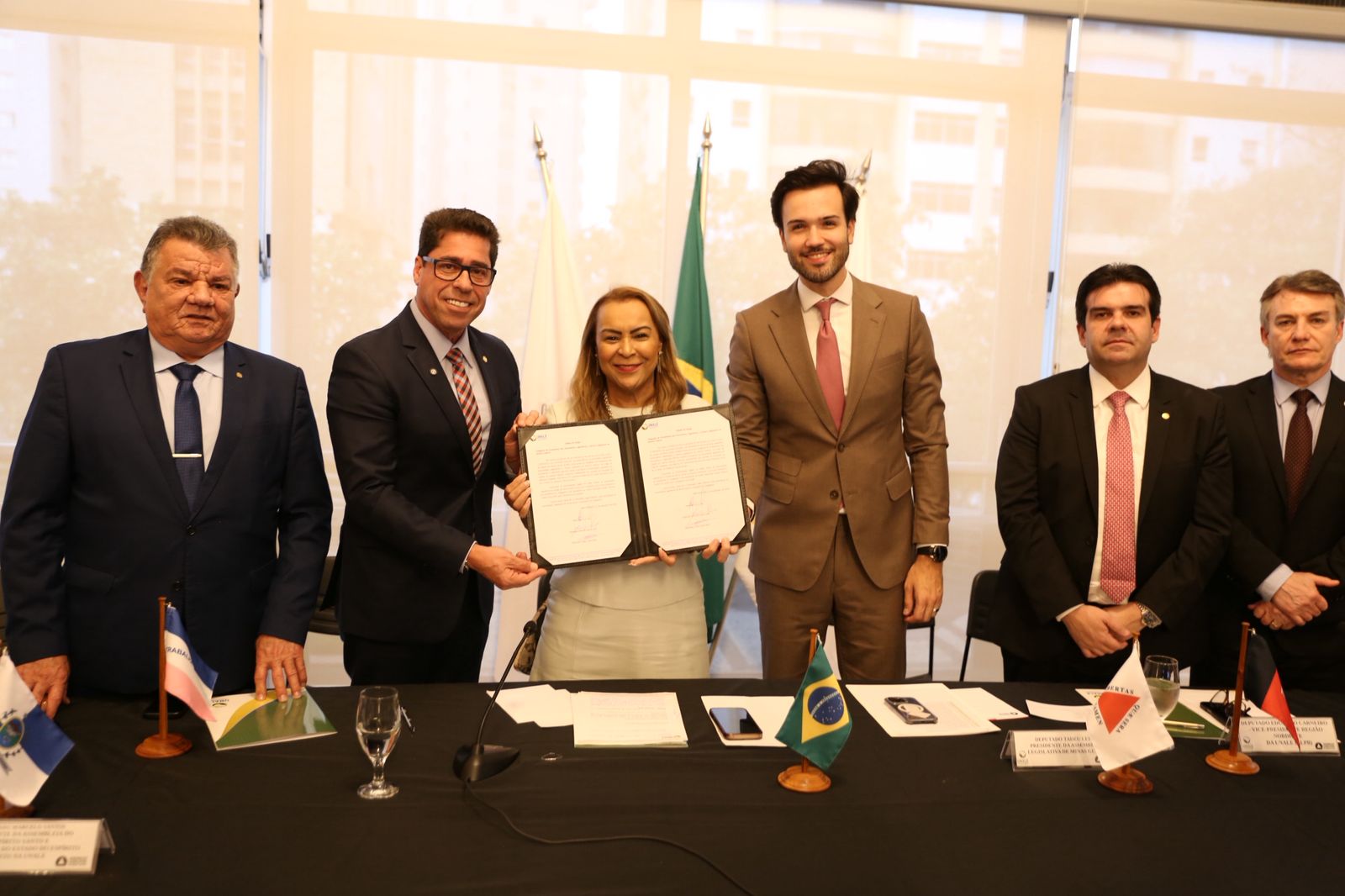 Marcelo Santos toma posse como presidente do colegiado de líderes das Assembleias Legislativas do país